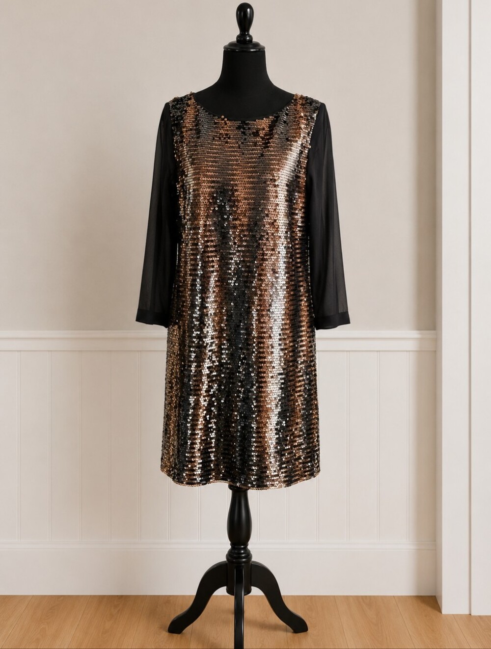 •Ali Ro Sequin Black and Gold Dress